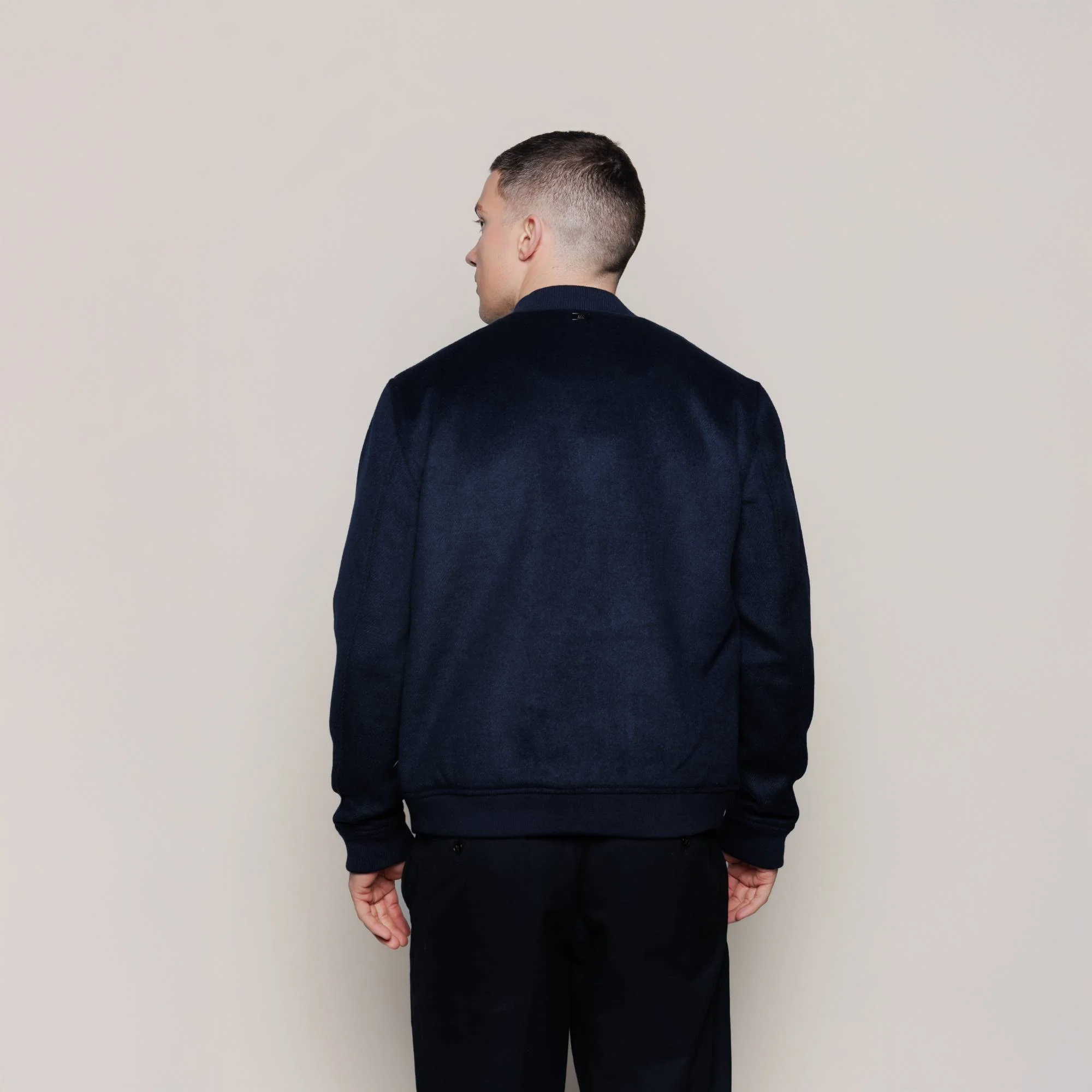 Russel - Image 7